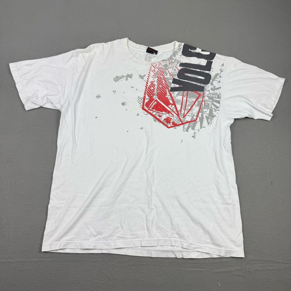 Vintage Y2K Volcom Tee Size XL 🛹 🎸‎